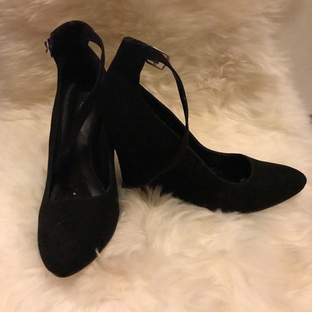 forever 21 black pumps